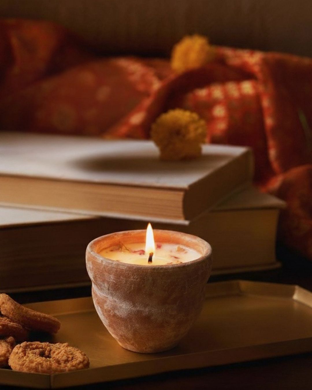 Earthen Petals - Rose & Marigold Glow Pot
